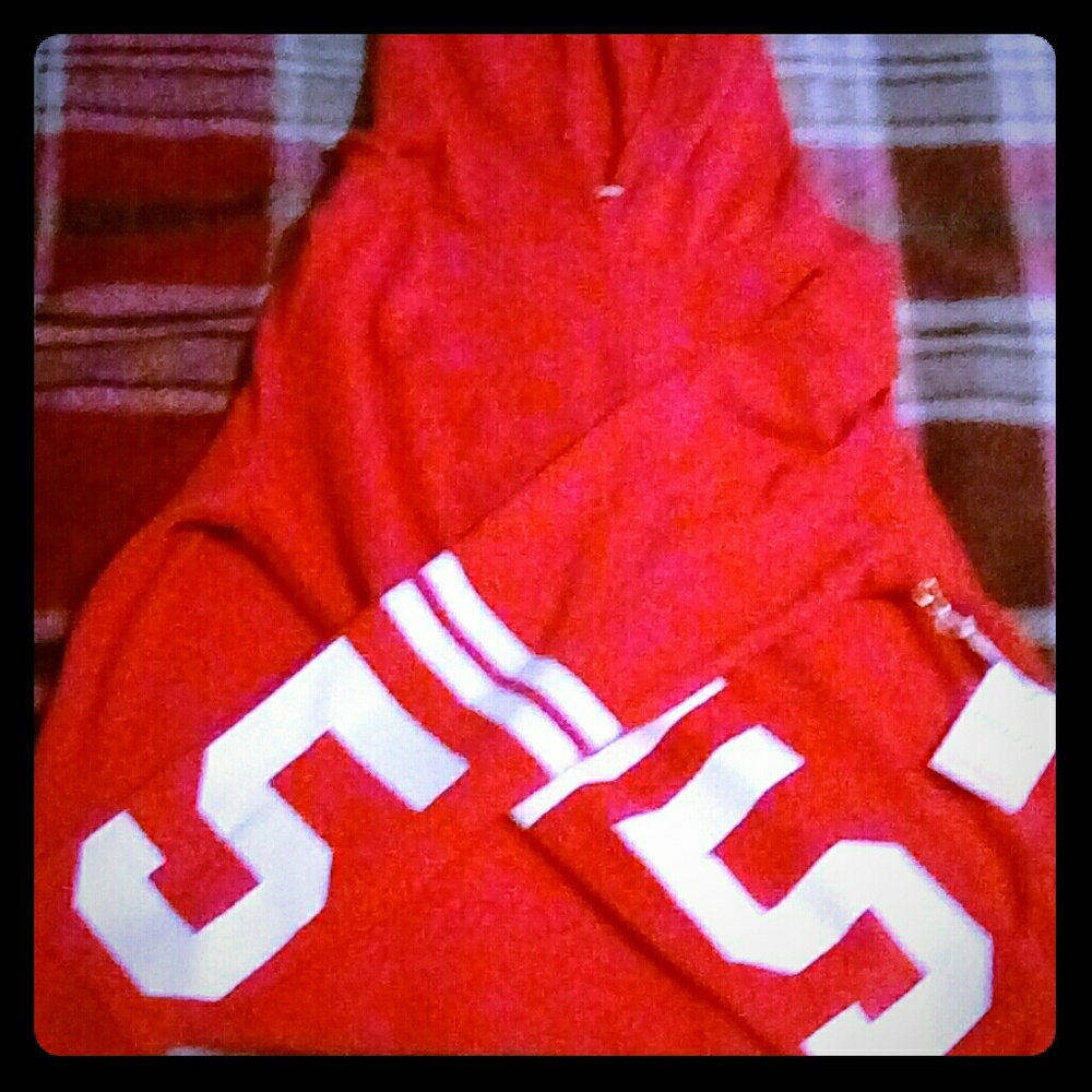 Red cropped long sleeved hoodie